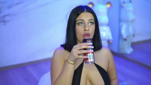 Snapshot of vanessaxrayy chatting on May 25, 9:10 pm vanessaxrayy online show from May 25, 9:10 pm