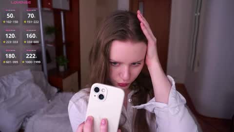 Luna online show from February 5, 6:12 pm