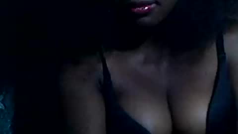 Snapshot of vaniah321 chatting on January 15, 4:57 am vaniah321 online show from January 15, 4:57 am