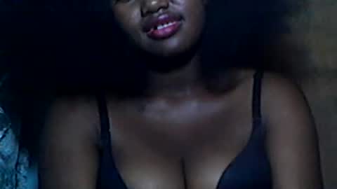 Snapshot of vaniah321 chatting on January 15, 7:59 am vaniah321 online show from January 15, 7:59 am