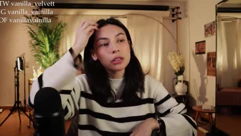 Snapshot of vanilla_velvet chatting on March 19, 2:04 am Annabet online show from March 19, 2:04 am