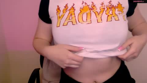 Mia online show from April 9, 6:24 pm