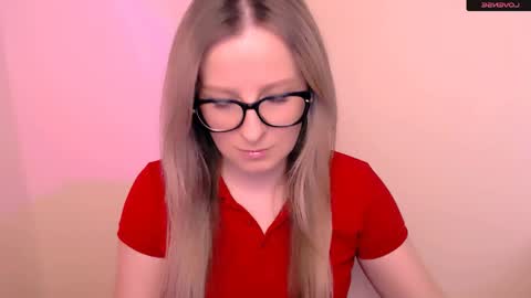 Snapshot of vanillaex_ chatting on April 26, 10:57 am Mia online show from April 26, 10:57 am