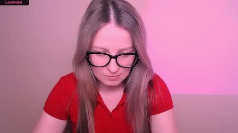Snapshot of vanillaex_ chatting on April 29, 5:06 pm Mia online show from April 29, 5:06 pm