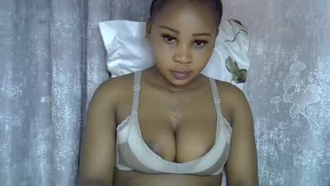 Snapshot of vanillavenus chatting on February 16, 12:45 pm vanillavenus online show from February 16, 12:45 pm