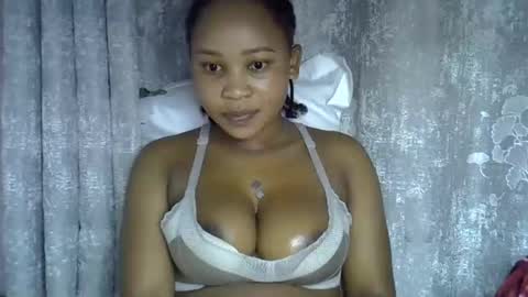 Snapshot of vanillavenus chatting on May 1, 12:15 am vanillavenus online show from May 1, 12:15 am