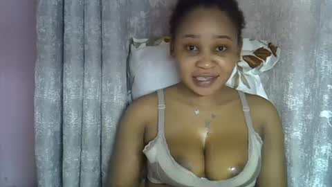 Snapshot of vanillavenus chatting on June 29, 1:33 pm vanillavenus online show from June 29, 1:33 pm