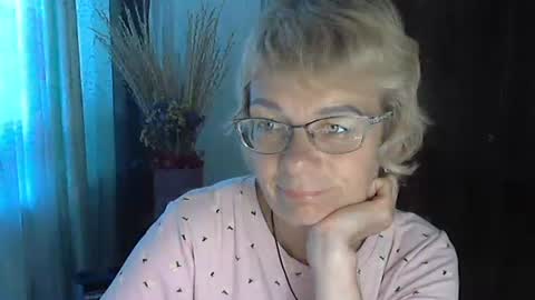 Vanillaxcreamy online show from October 2, 1:18 pm