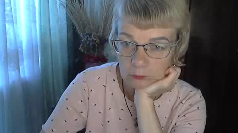 Vanillaxcreamy online show from October 9, 10:13 am