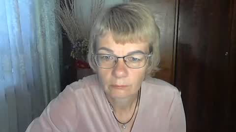 Vanillaxcreamy online show from October 10, 10:14 am