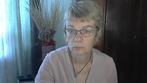 Vanillaxcreamy online show from October 14, 8:26 am