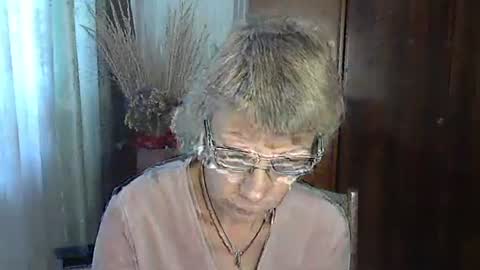 Vanillaxcreamy online show from October 17, 10:51 am
