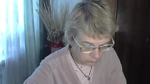 Vanillaxcreamy online show from October 21, 10:05 am