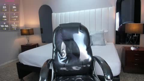 Snapshot of vanitysex chatting on January 17, 11:38 am Karine online show from January 17, 11:38 am