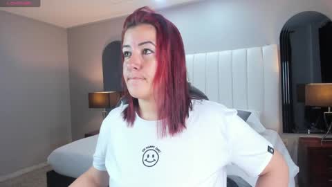 Snapshot of vanitysex chatting on January 24, 11:37 am Karine online show from January 24, 11:37 am