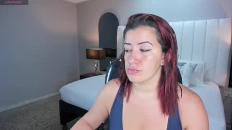 Snapshot of vanitysex chatting on March 6, 11:36 am Karine online show from March 6, 11:36 am