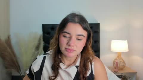 Vannesa online show from April 7, 11:37 pm