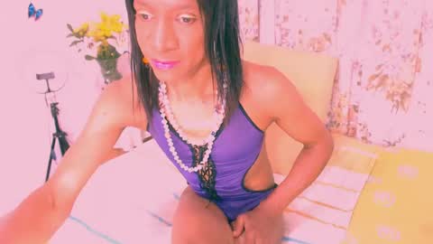 Snapshot of vannesascott chatting on June 15, 11:18 pm VANNESA online show from June 15, 11:18 pm