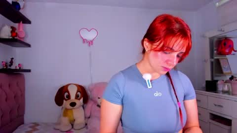 Snapshot of vannessa_shy chatting on July 5, 8:16 pm Vanesa online show from July 5, 8:16 pm