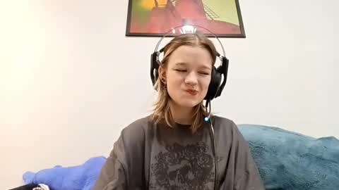 Viola online show from September 25, 11:47 am