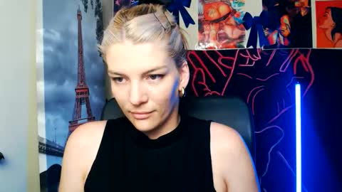 Vanessa online show from May 26, 4:47 pm