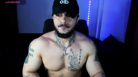 vanvelckan_ online show from November 12, 3:29 am