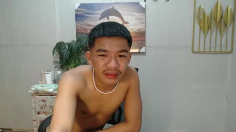 Snapshot of vanxxx2005 chatting on December 2, 6:32 pm vanxxx2005 online show from December 2, 6:32 pm