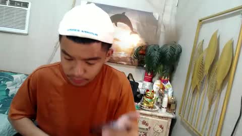 Snapshot of vanxxx2005 chatting on February 23, 8:55 pm vanxxx2005 online show from February 23, 8:55 pm