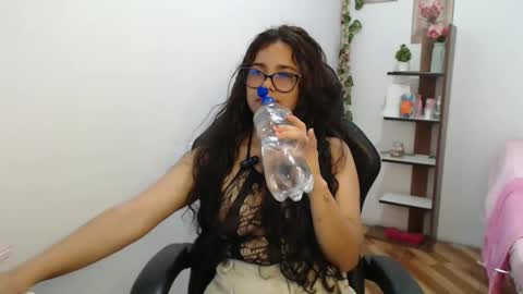 vanyxxxx online show from March 9, 12:03 am