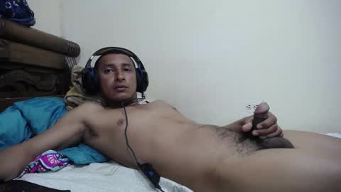 Snapshot of varmico chatting on November 26, 8:48 am Harold online show from November 26, 8:48 am