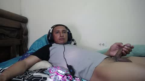 Snapshot of varmico chatting on December 16, 4:56 pm Harold online show from December 16, 4:56 pm