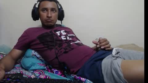 Snapshot of varmico chatting on February 22, 11:03 pm Harold online show from February 22, 11:03 pm