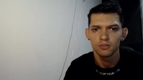 Snapshot of varonelite chatting on March 8, 3:27 pm Andres online show from March 8, 3:27 pm