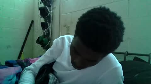 Snapshot of vaski85 chatting on October 29, 10:39 am vaski85 online show from October 29, 10:39 am