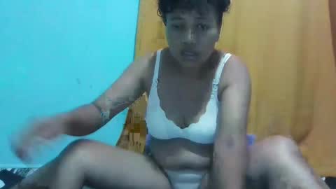 Snapshot of vayannah chatting on April 28, 9:47 am Vayannah online show from April 28, 9:47 am
