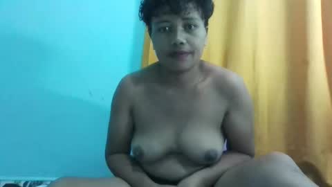Snapshot of vayannah chatting on April 29, 12:20 pm Vayannah online show from April 29, 12:20 pm