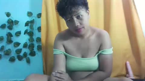 Snapshot of vayannah chatting on May 14, 7:04 am Vayannah online show from May 14, 7:04 am
