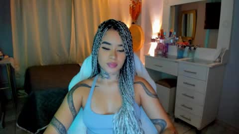 Vayolett Bass online show from March 27, 8:59 am