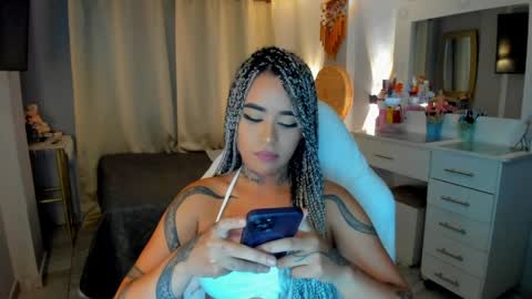 Vayolett Bass online show from March 31, 4:46 am