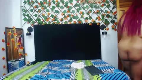 Snapshot of vdeborap chatting on February 21, 3:29 am debora online show from February 21, 3:29 am