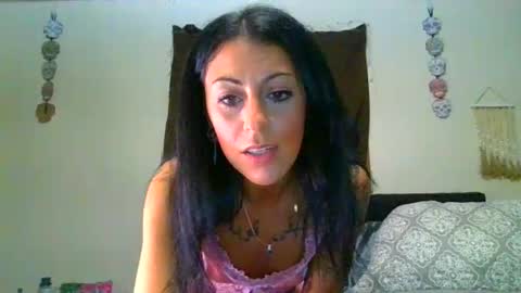 vee2345 online show from July 15, 7:02 am