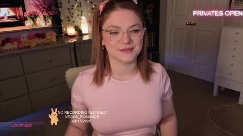 vegas_romance online show from April 16, 3:07 am