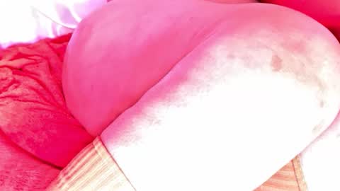 Snapshot of veheveun chatting on May 12, 2:14 pm Vehe Veun online show from May 12, 2:14 pm