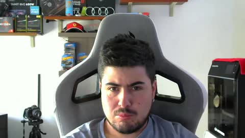 Snapshot of veils24 chatting on December 2, 6:54 pm Charles online show from December 2, 6:54 pm