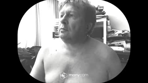 Snapshot of vejun2025 chatting on July 31, 6:35 am vejun2025 online show from July 31, 6:35 am