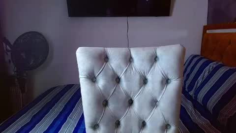 velk_hot1 online show from April 14, 12:22 pm