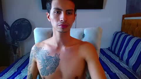 velk_hot1 online show from April 18, 4:33 pm