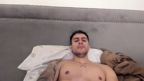 Snapshot of velkoz7 chatting on March 3, 4:18 am Emm online show from March 3, 4:18 am