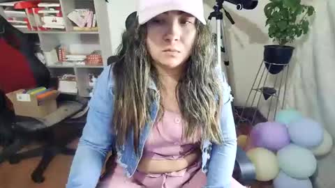 Im VelaI will be Christmas and New Year with my family December 22 to January 13 I will miss you guys. online show from November 3, 2:24 am