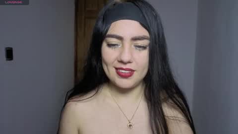 Snapshot of velournyx chatting on April 19, 9:52 am VELOURNYX online show from April 19, 9:52 am